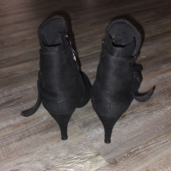 Metro 7 Knotty black side zipper black heeled ankle boot Sz 8 EUC - Picture 4 of 8